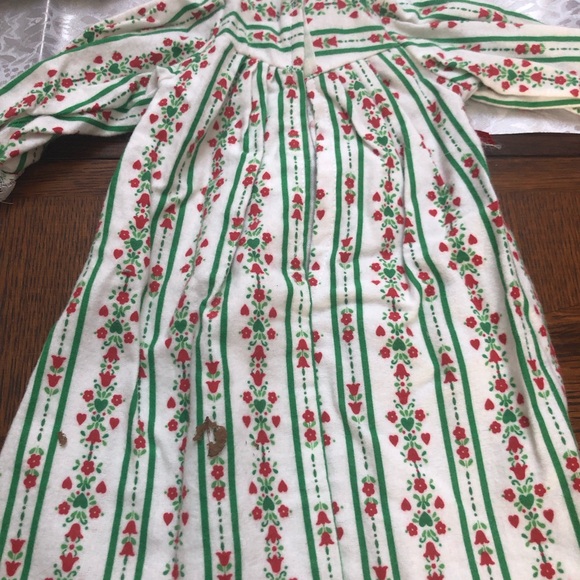 2 Xmas nightgown - Picture 2 of 6